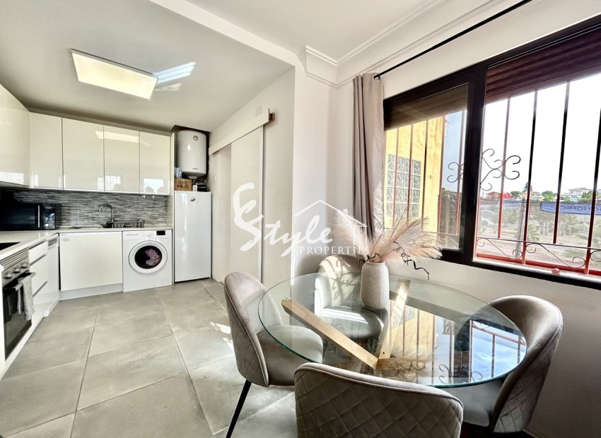 Resale - Villa - Villamartín - Blue Lagoon