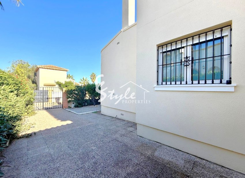 Resale - Villa - Villamartín - Los Dolses