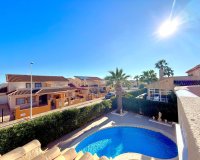 Resale - Villa - Villamartín - Los Dolses