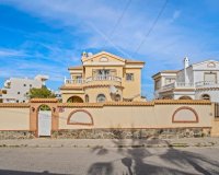 Resale - Villa - Villamartin, Orihuela Costa - Castillo de Don Juan