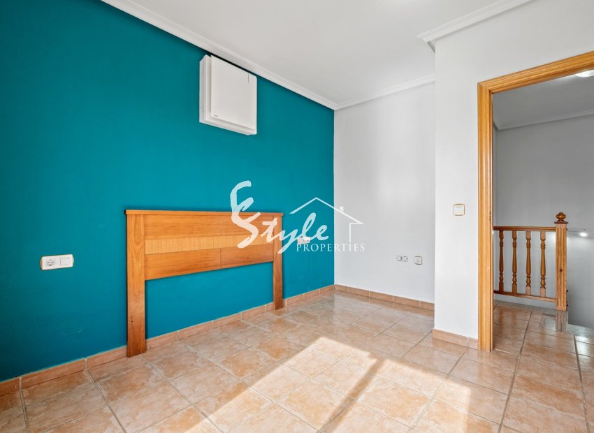 Resale - Villa - Villamartin, Orihuela Costa - Castillo de Don Juan