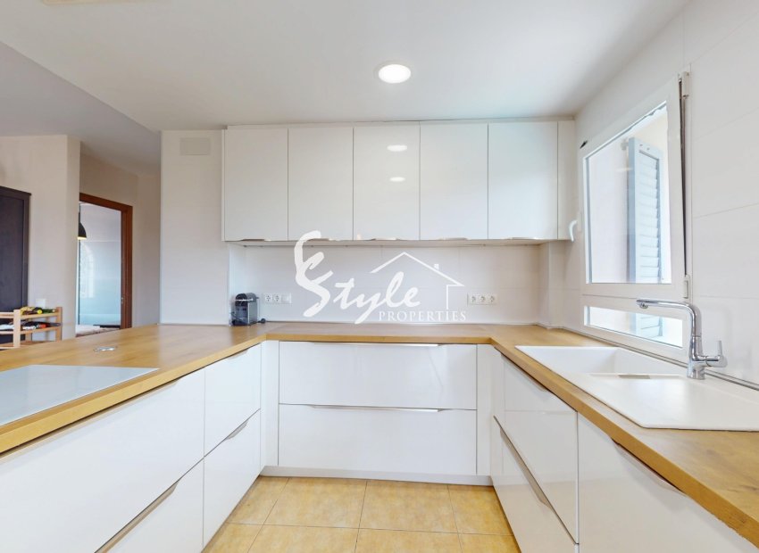 Resale - Villa - Villamartin, Orihuela Costa - La Zenia