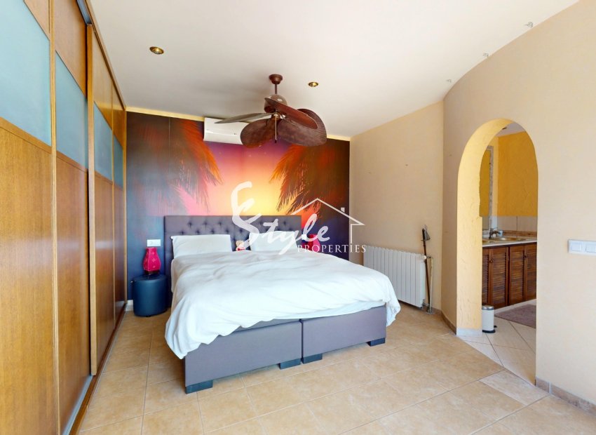 Resale - Villa - Villamartin, Orihuela Costa - La Zenia