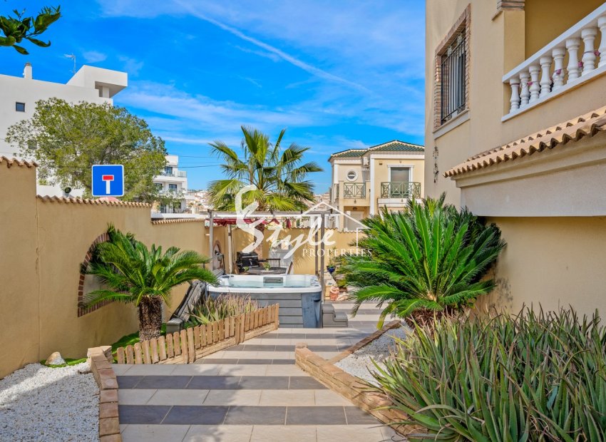 Resale - Villa - Villamartin, Orihuela Costa - Las Filipinas