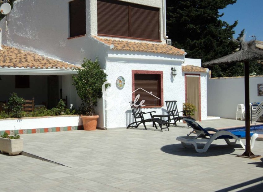 Resale - Villa - Villamartin, Orihuela Costa - Lomas de Cabo Roig