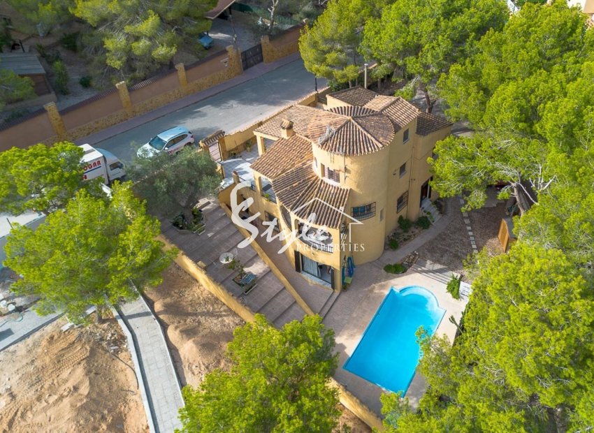 Resale - Villa - Villamartin, Orihuela Costa - Res. Las Filipinas