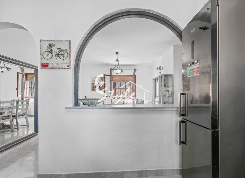 Resale - Villa - Villamartin, Orihuela Costa - Res. Las Filipinas