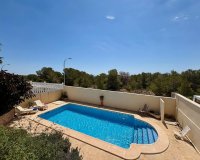 Resale - Villa - Villamartin, Orihuela Costa - Villamartin