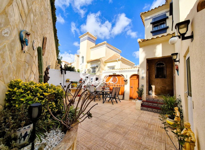 Resale - Villa - Villamartin, Orihuela Costa - Villamartin