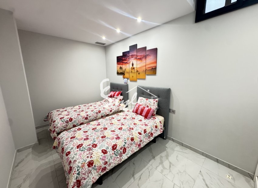 Resale - Villa - Villamartin, Orihuela Costa - Villamartin