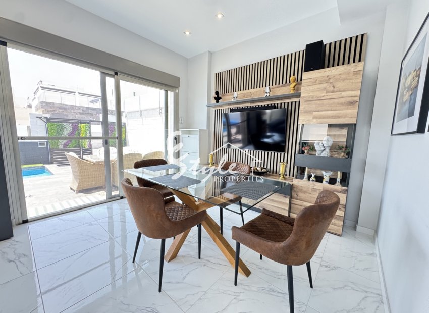 Resale - Villa - Villamartin, Orihuela Costa - Villamartin