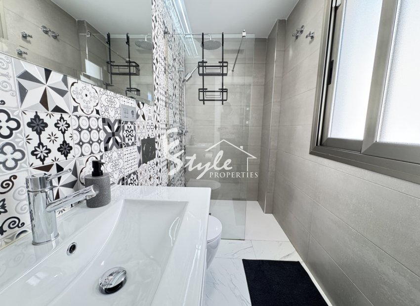 Resale - Villa - Villamartin, Orihuela Costa - Villamartin