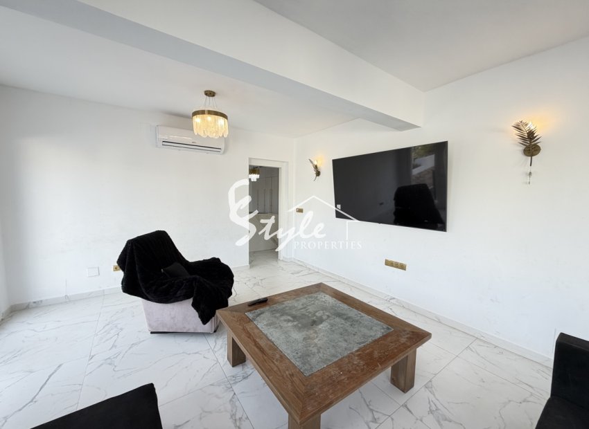 Resale - Villa - Villamartin, Orihuela Costa - Villamartin