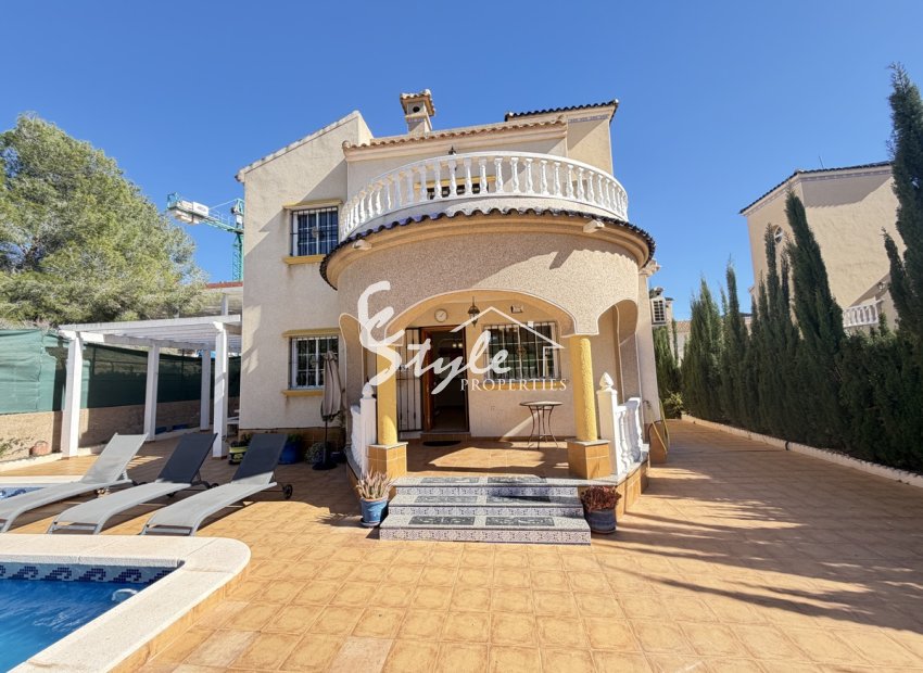 Resale - Villa - Villamartin, Orihuela Costa - Villamartin