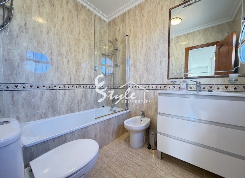 Resale - Villa - Villamartin, Orihuela Costa - Villamartin