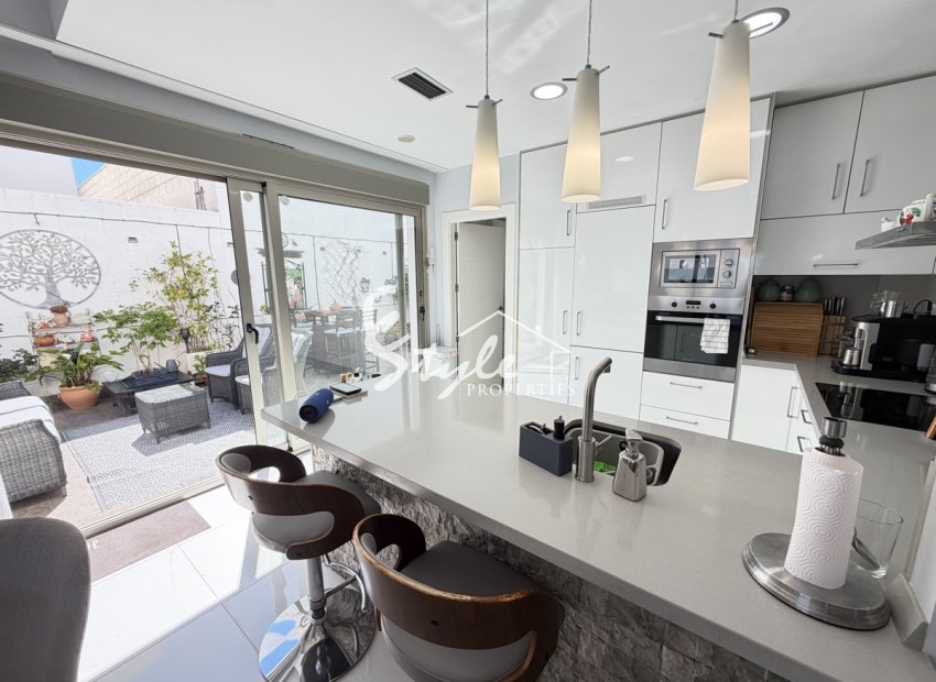 Resale - Villa - Villamartin, Orihuela Costa - Villamartin