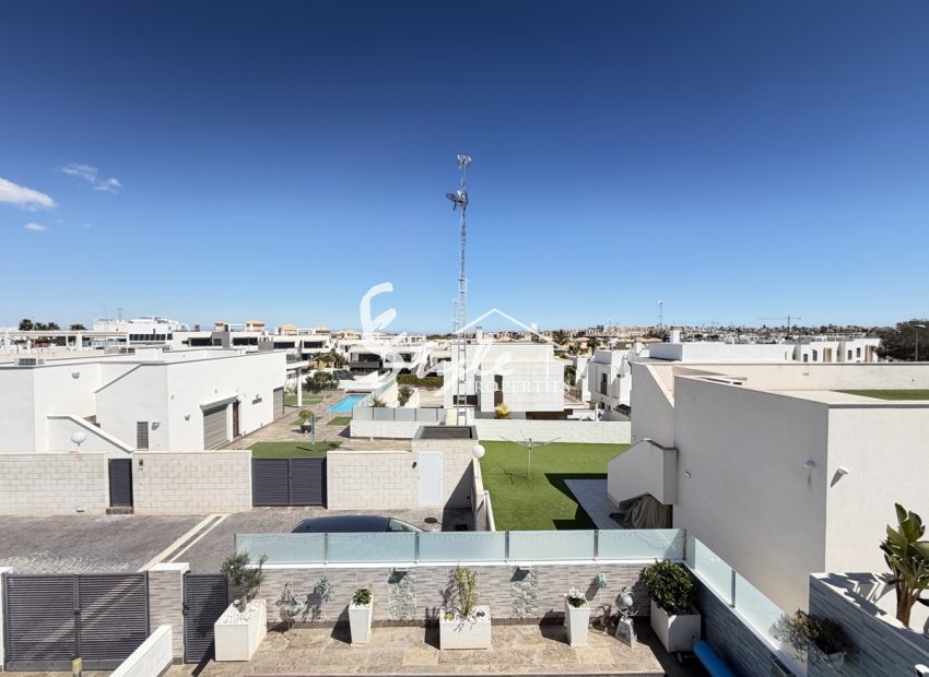 Resale - Villa - Villamartin, Orihuela Costa - Villamartin