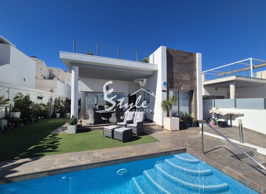 Resale - Villa - Villamartin, Orihuela Costa - Villamartin