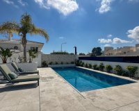 Resale - Villa - Villamartin, Orihuela Costa - Villamartin