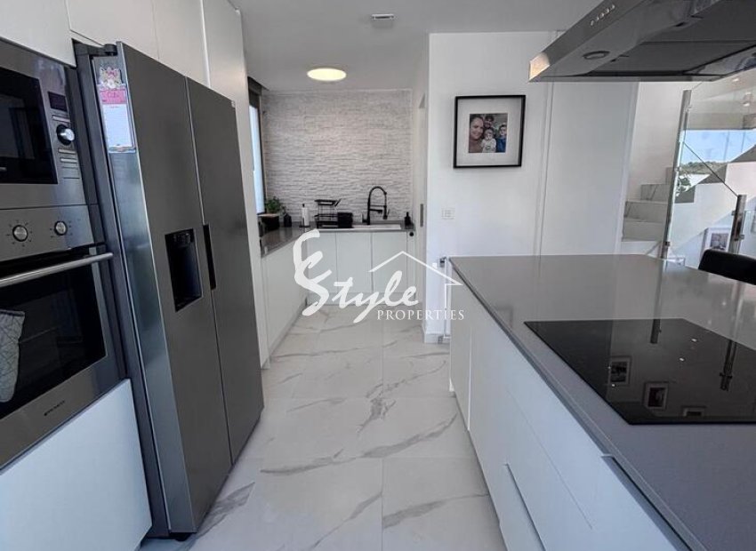 Resale - Villa - Villamartín - Pau 8
