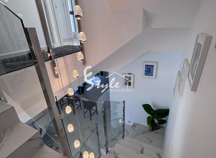 Resale - Villa - Villamartín - Pau 8