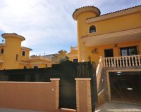Resale - Villa - Villamartín - Villamartin