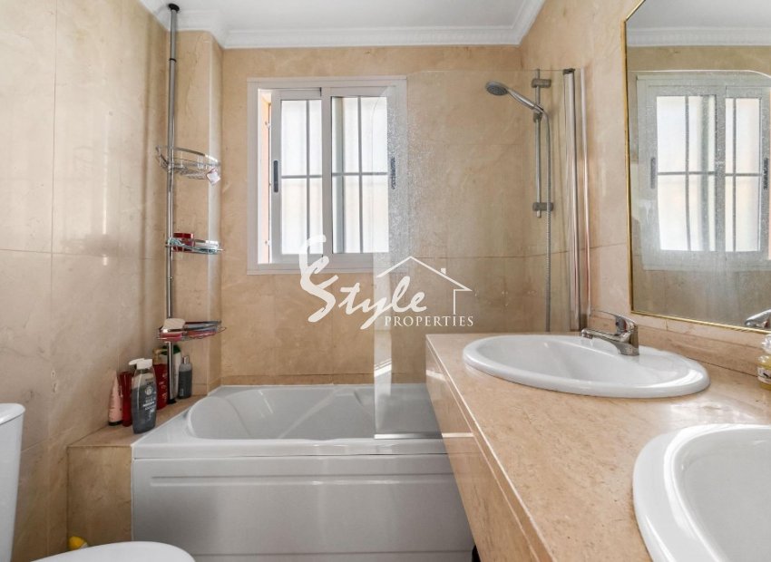 Resale - Villa - Villamartín - Villamartin