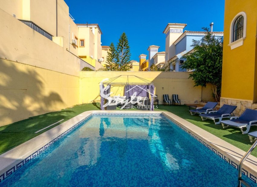 Resale - Villa - Villamartín - Villamartin