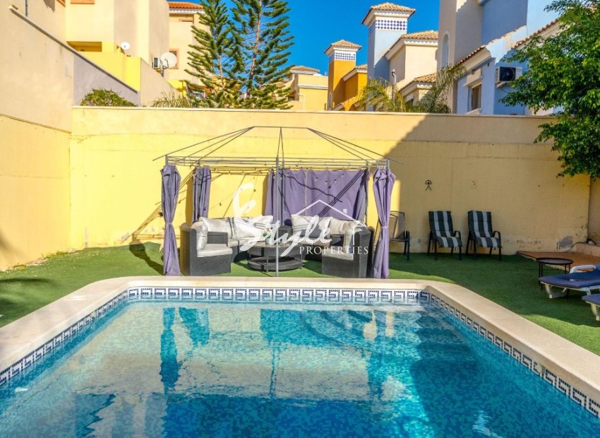 Resale - Villa - Villamartín - Villamartin