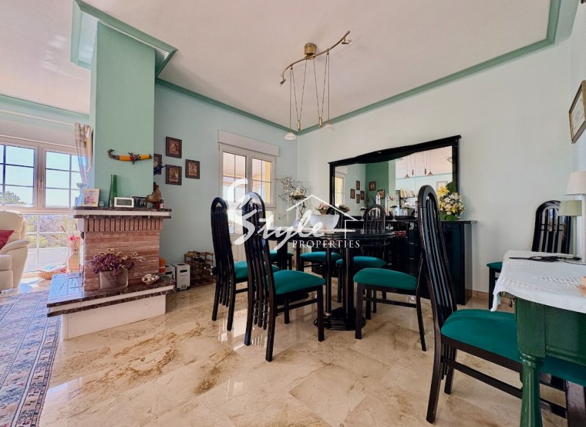 Resale - Villa - Villamartín - Villamartin