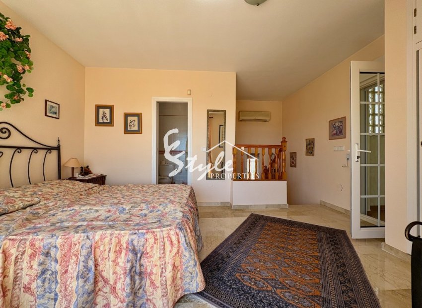 Resale - Villa - Villamartín - Villamartin