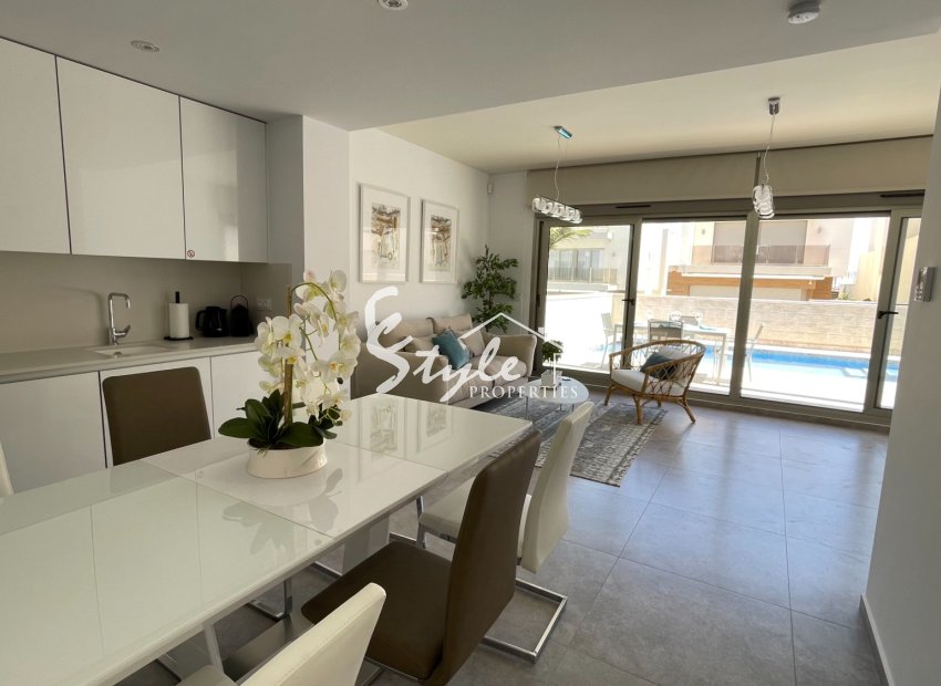 Resale - Villa - Villamartín - Villamartin