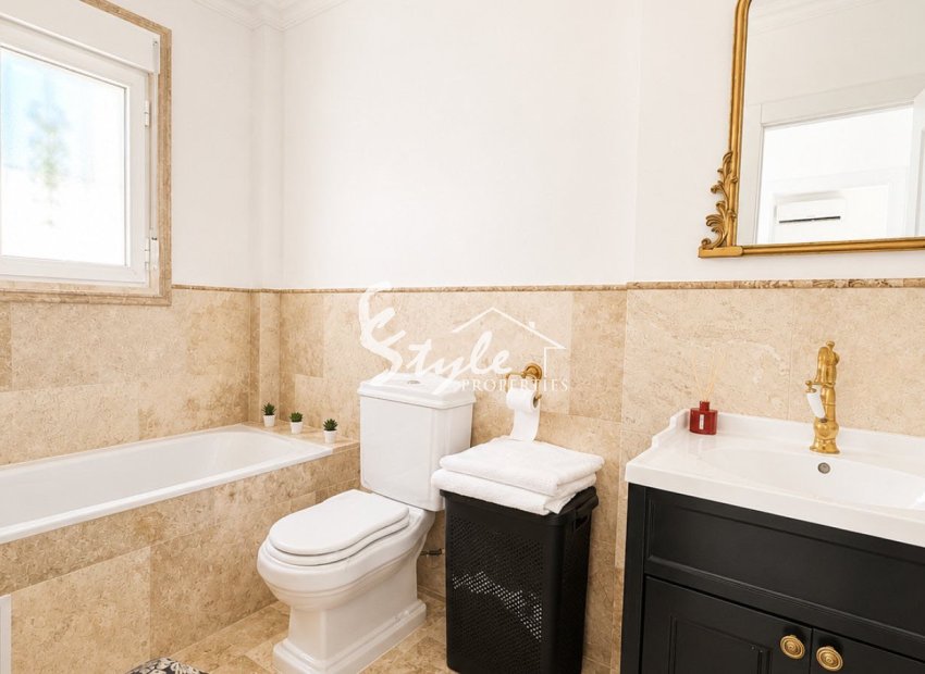Resale - Villa - Villamartín - Villamartin