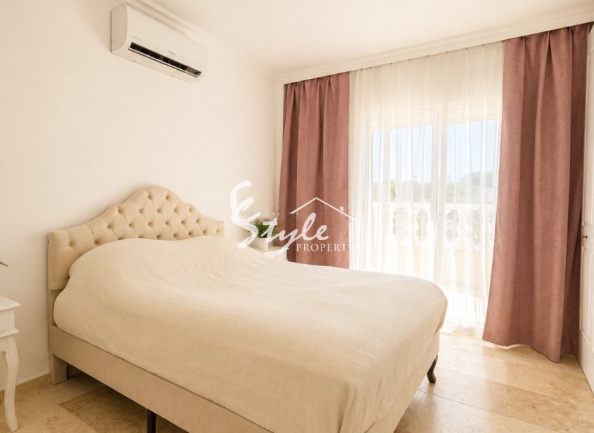 Resale - Villa - Villamartín - Villamartin