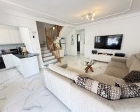 Resale - Villa - Villamartín - Villamartin
