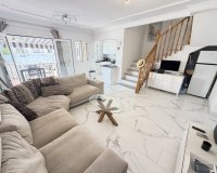 Resale - Villa - Villamartín - Villamartin