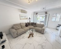 Resale - Villa - Villamartín - Villamartin