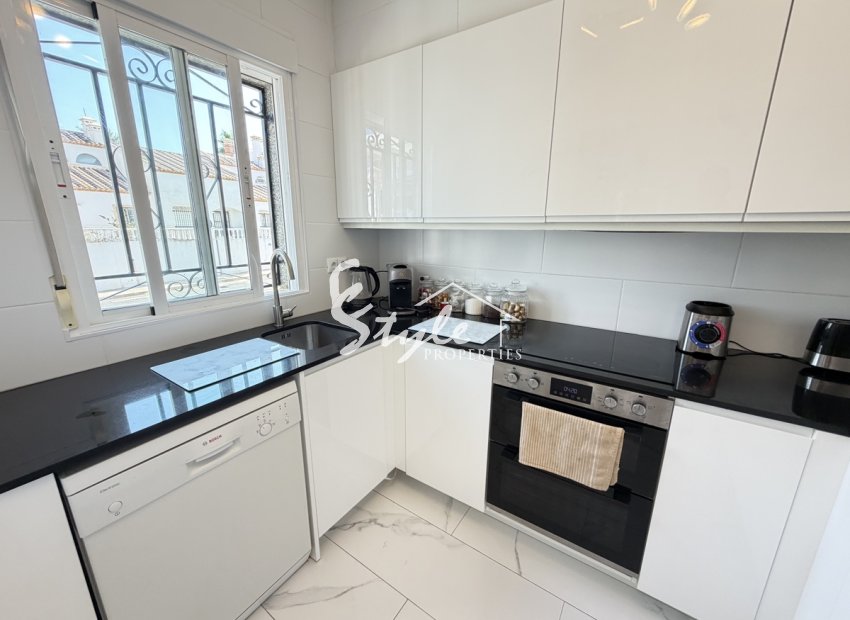Resale - Villa - Villamartín - Villamartin