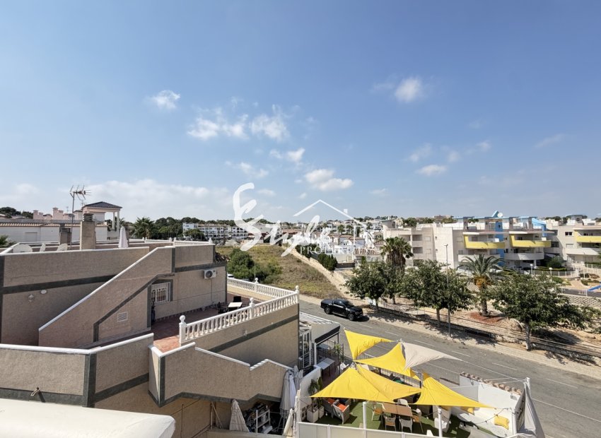 Resale - Villa - Villamartín - Villamartin