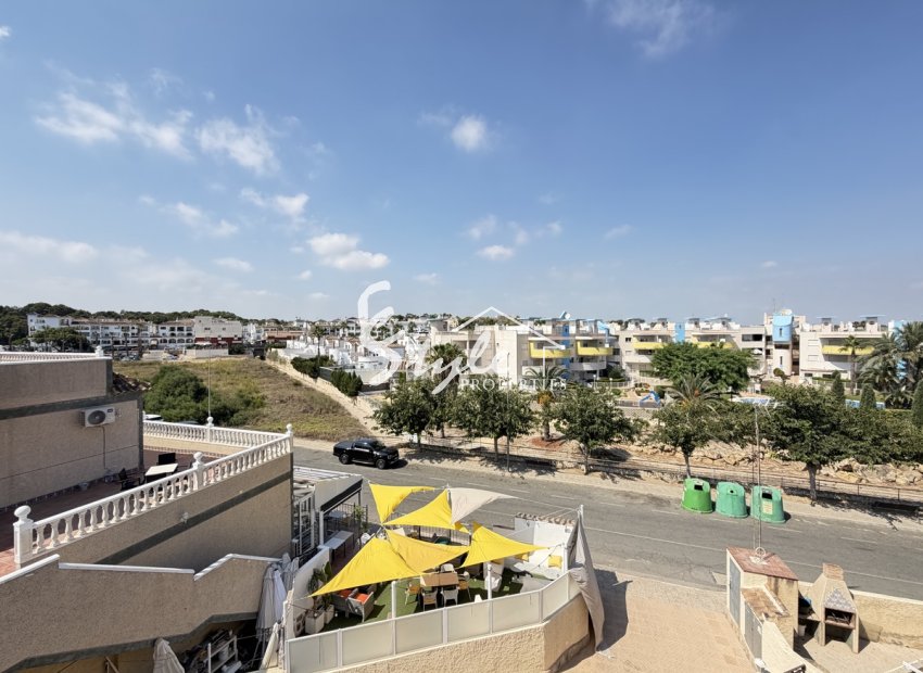 Resale - Villa - Villamartín - Villamartin
