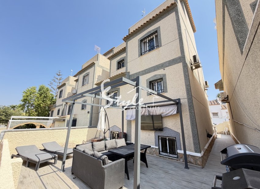 Resale - Villa - Villamartín - Villamartin