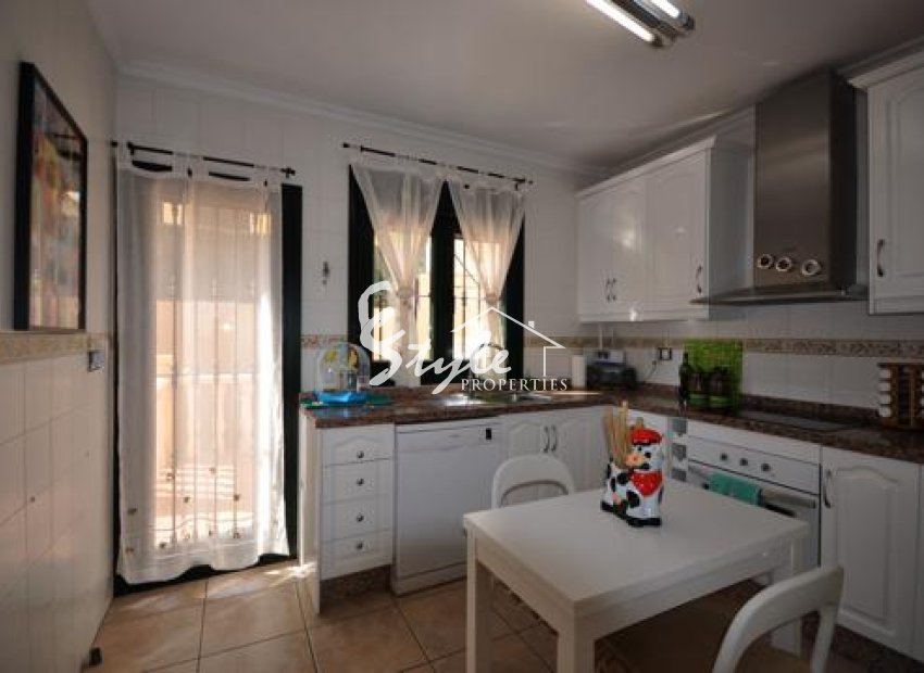 Resale - Villa - Villamartin