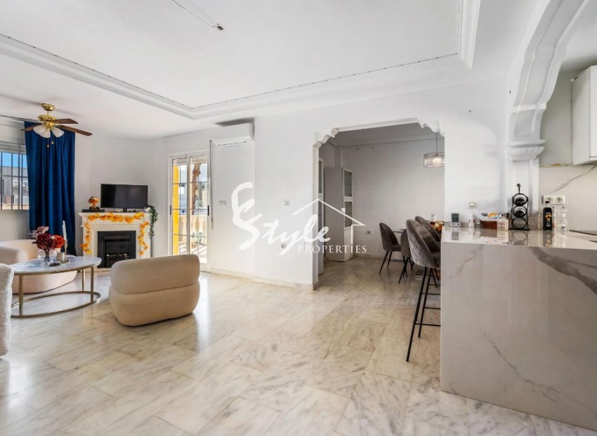 Resale - Villa - Villamartin