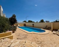 Resale - Villa - Villamartin
