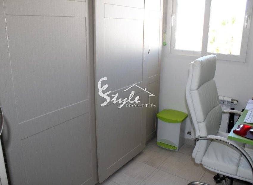 Resale - Villa - Villamartin