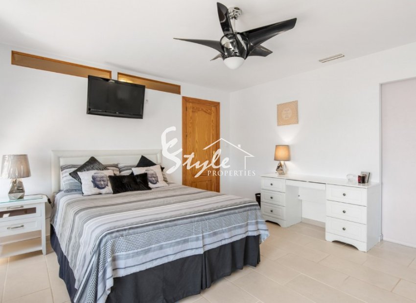 Resale - Village house - Alicante - Catral