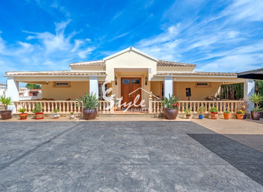 Resale - Village house - Almoradi - Las heredades
