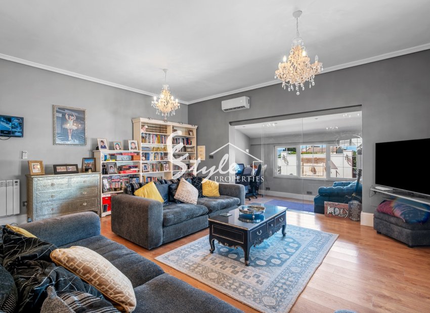 Resale - Village house - Almoradi - Las heredades