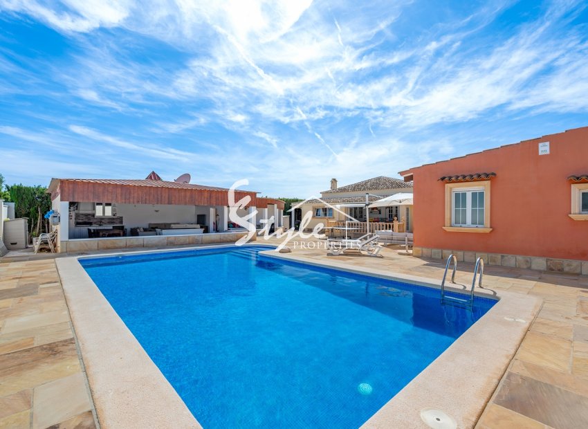 Resale - Village house - Almoradi - Las heredades