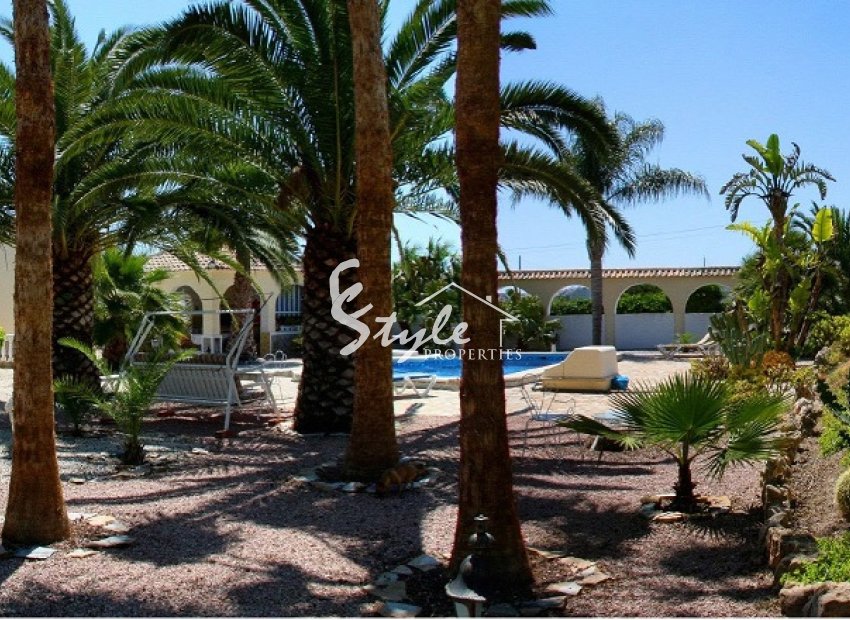 Resale - Village house - Daya Vieja